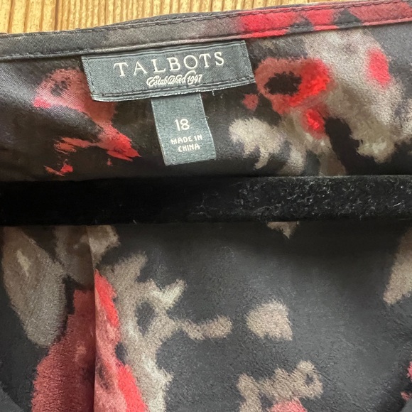 Talbots Black and Red Floral Blouse silk size 18‎ - Picture 3 of 4